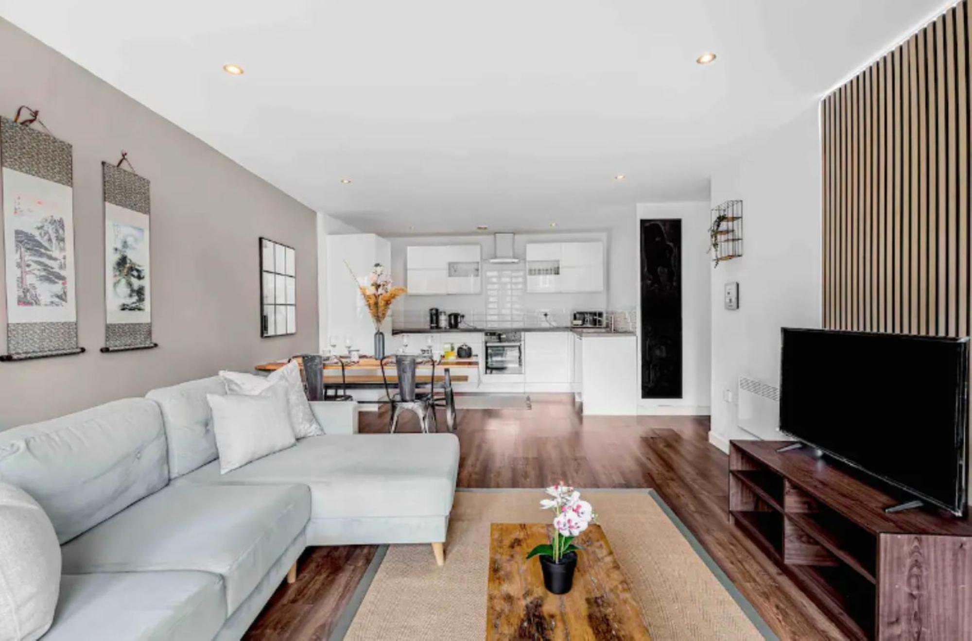 Oriental Suite 2 Bed 2 Bath Netflix And Free Parking, Games- Maihom 伯明翰 外观 照片