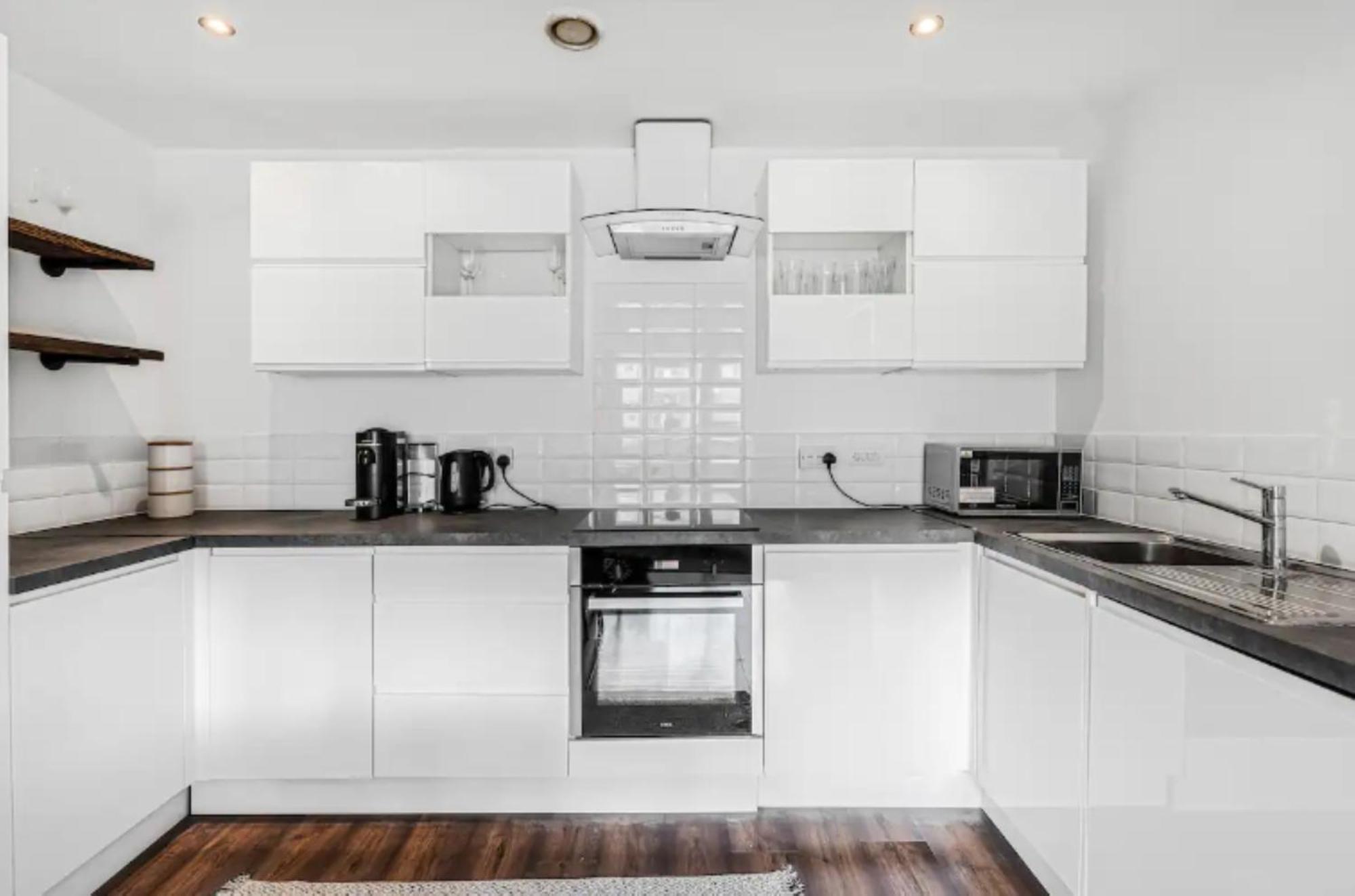 Oriental Suite 2 Bed 2 Bath Netflix And Free Parking, Games- Maihom 伯明翰 外观 照片